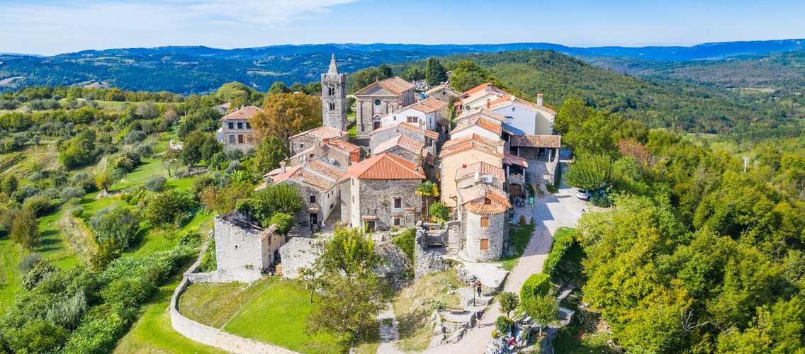 Hum and Istrian villages day tour from Pula