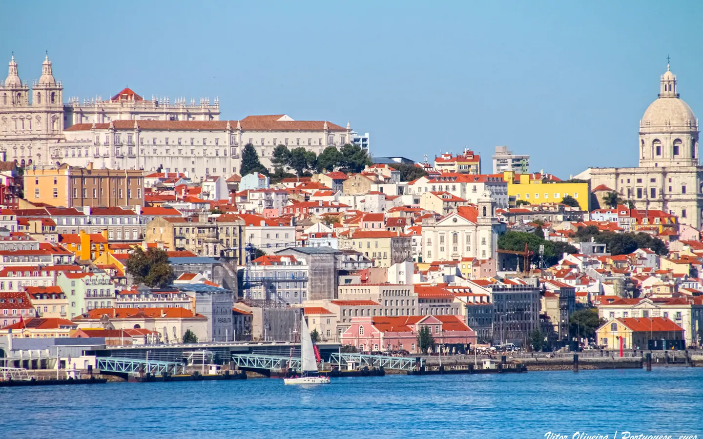 Lisbon private transfer service