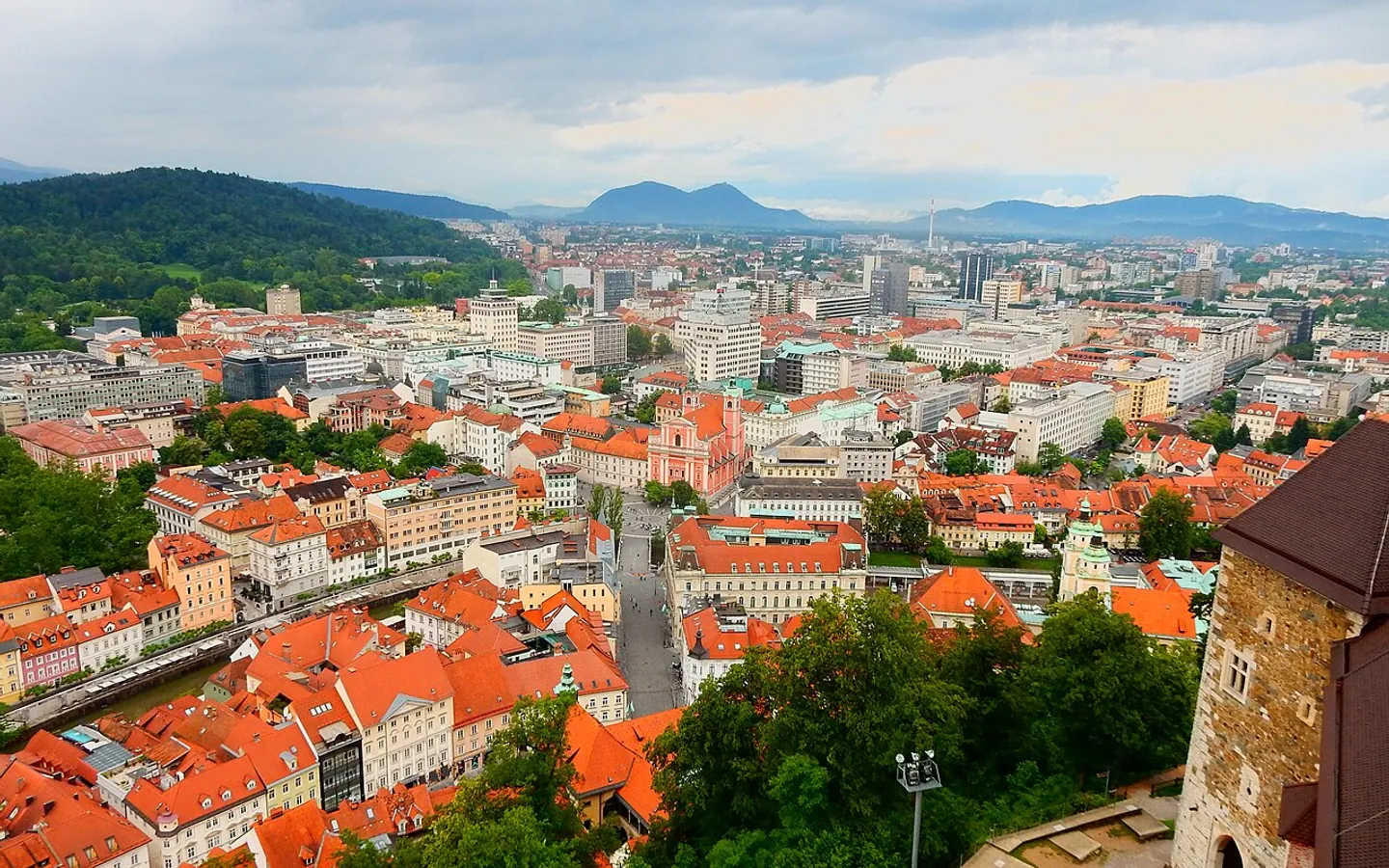 Ljubljana private transfer service