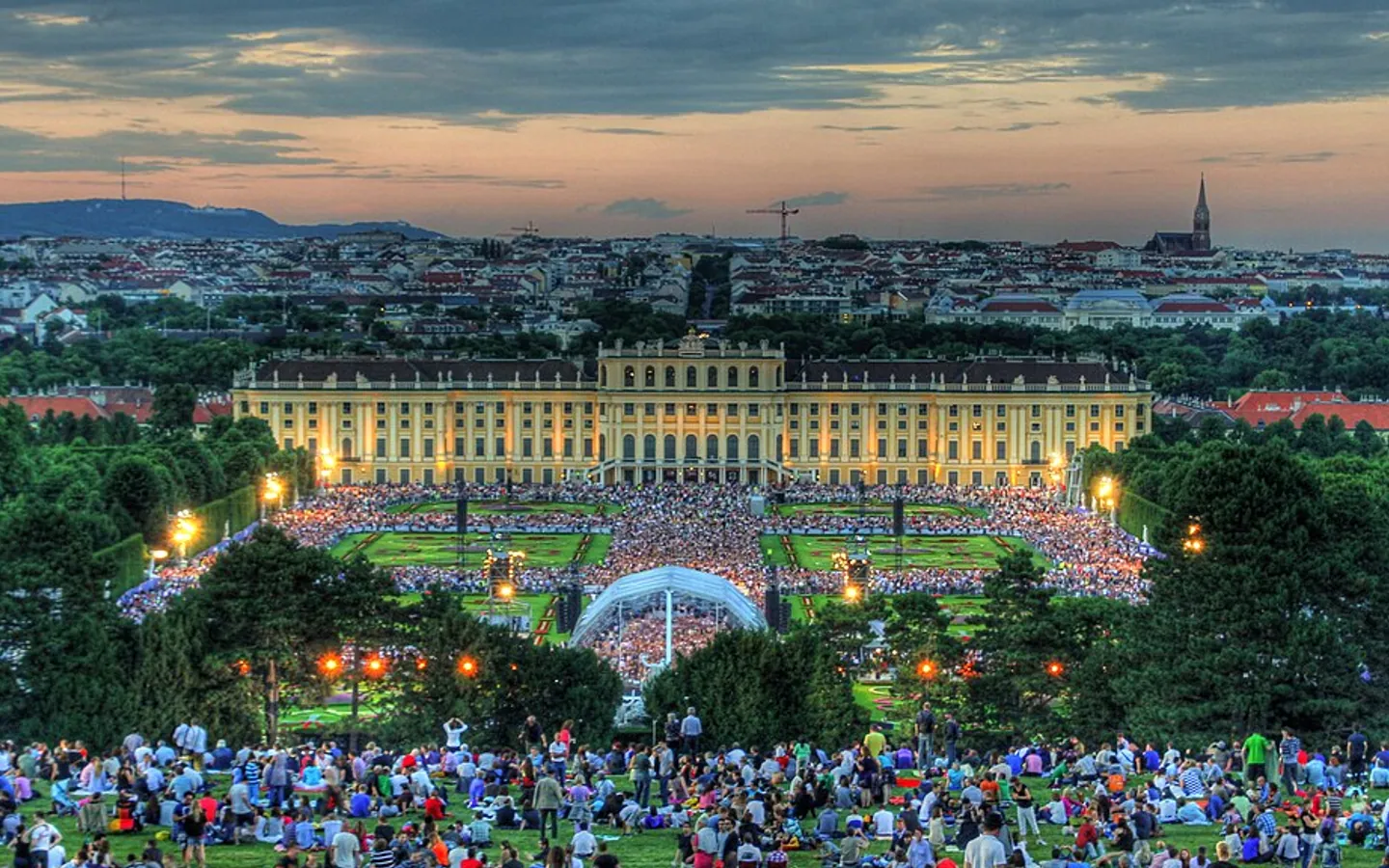 Vienna private transfer service