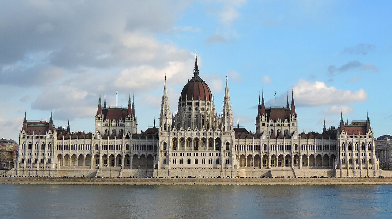 Hungary private transfer country hub